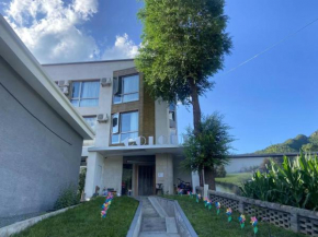 Yelan Color Astro Hotel